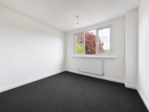 3 bed Semi-Detached for sale Image 10