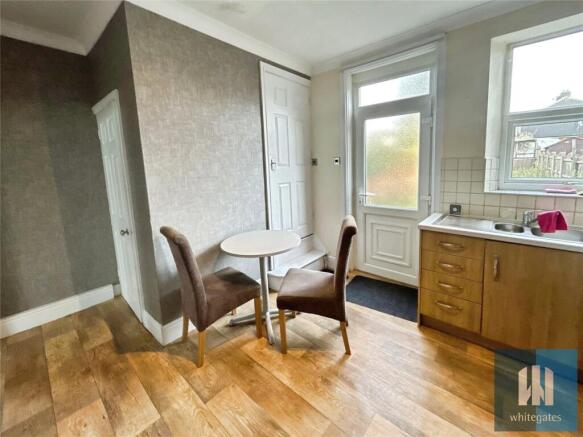 3 bed Terraced to rent Image 7