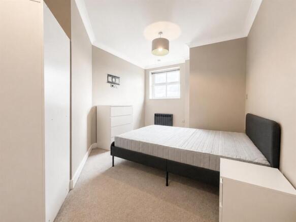 2 bed Apartment for sale Image 6