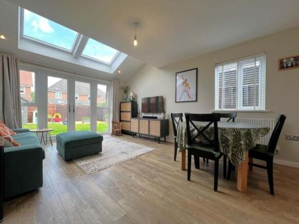 02-Living-Area