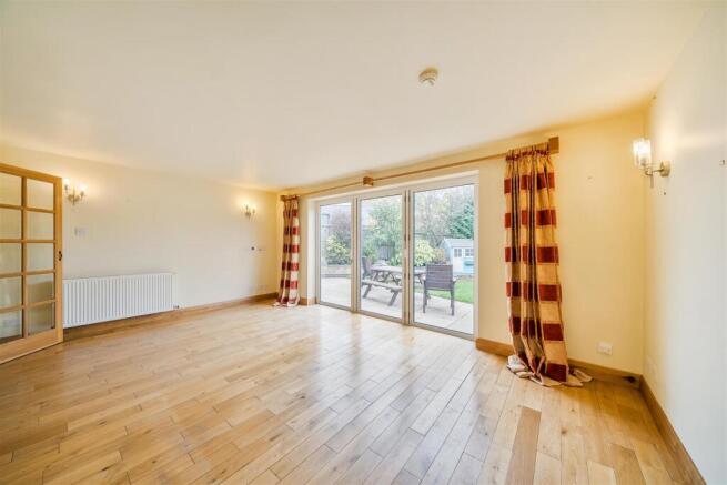 16 Nethercroft Drive, Packington