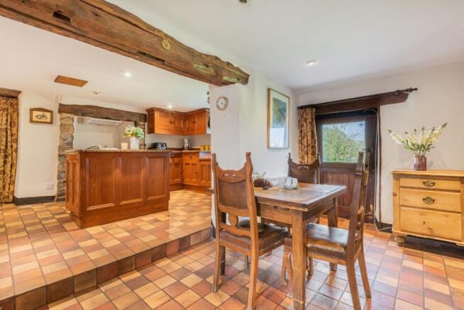Kitchen/Dining Area