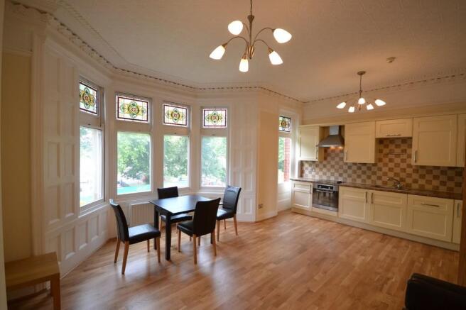 Kitchen living ar...