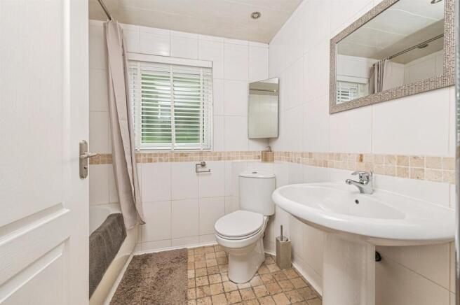 2 bed Terraced for sale Image 12
