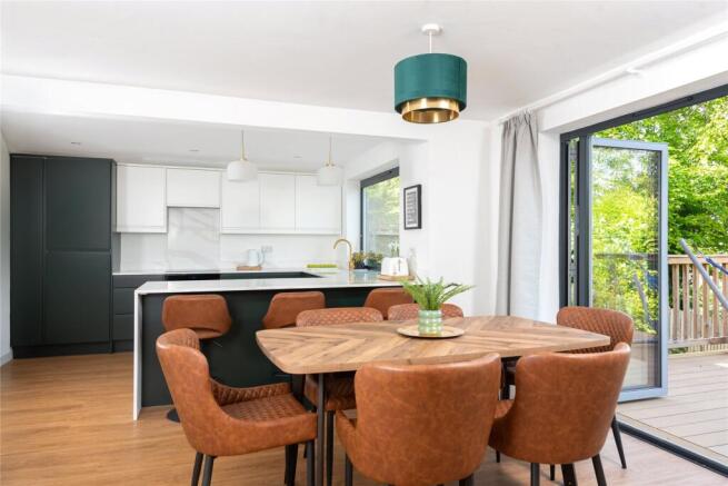 Kitchen/Dining Rm