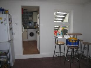 Through To Kitchen