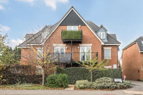 Greenwood Place, Hersham, Surrey, KT12