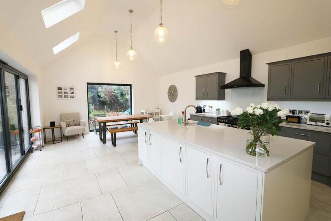 Long Lane, Tilehurst photo 4