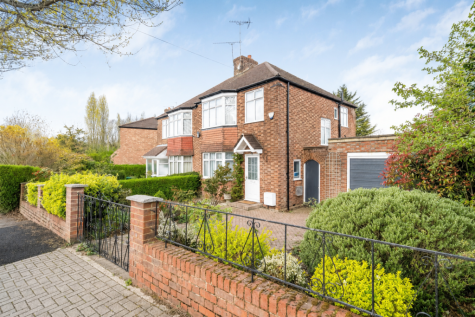 Grasvenor Avenue, Barnet, EN5