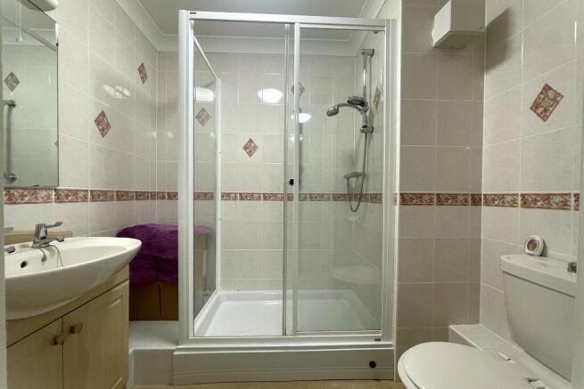 1 bed Flat for sale Image 6