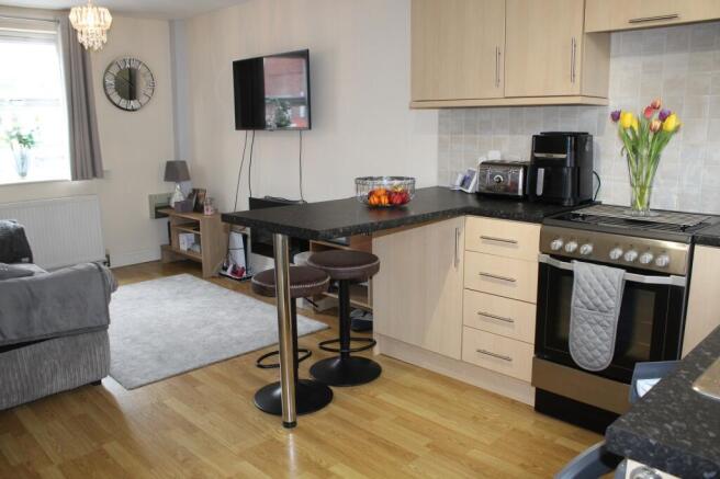 Studio Lounge Picture 2