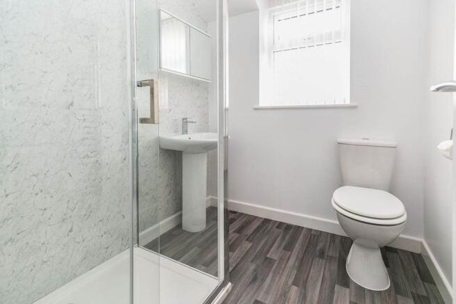 En-Suite Shower Room / WC