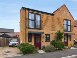 1, Rues Farm Road, Felixstowe IP11 9FZ