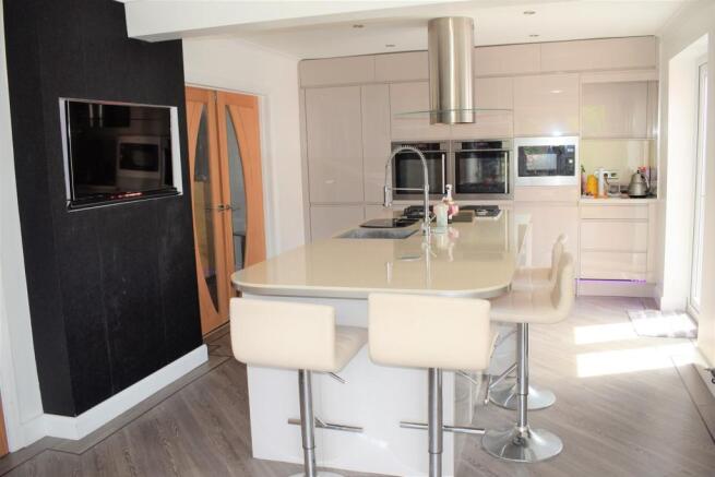 Kitchen / Breakfast