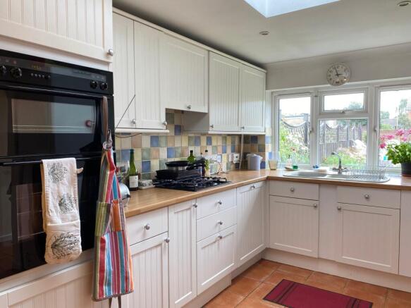 Kitchen (2)
