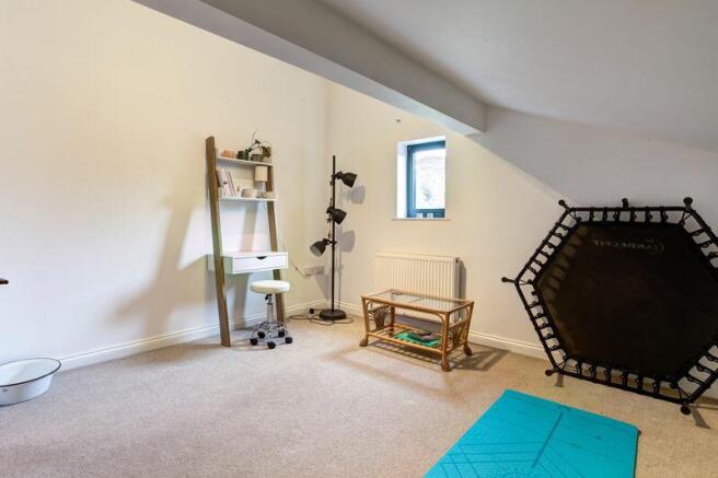 BEDROOM 5