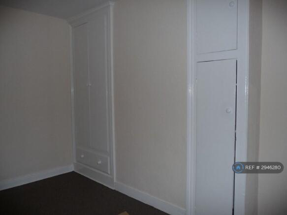 2 bed Terraced to rent Image 9