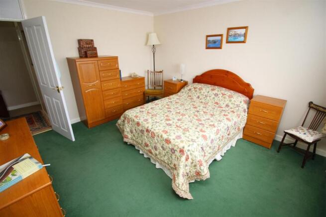 32 BEd 2.JPG