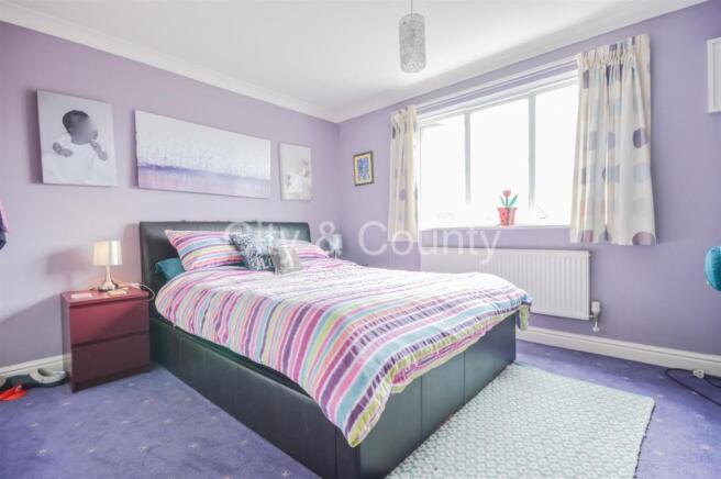Master bedroom.jpg