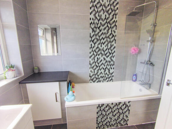 3 bed Semi-Detached for sale Image 8