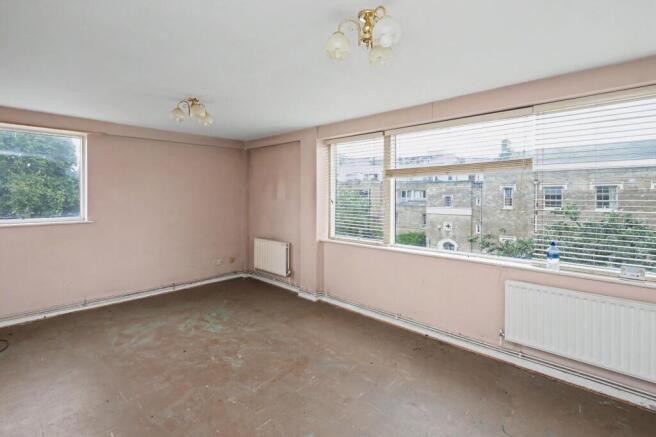 Flat 6, Charles Allen House, 22 Amwell Street, Clerkenwell, London EC1R 1XU