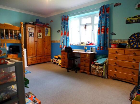 Photo 11