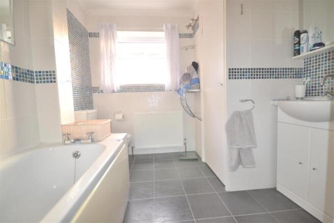 Bathroom.JPG