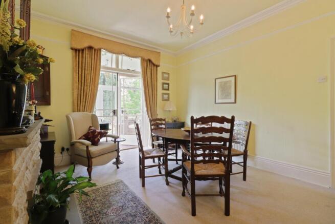 5 bed Detached for sale Image 12