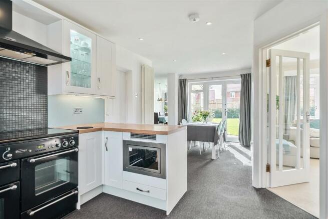  Breakfast Room