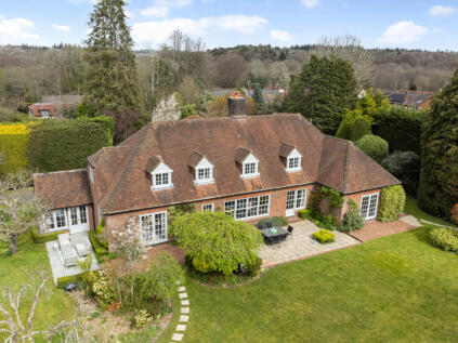 Pantings Lane, Highclere, Newbury, RG20