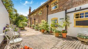 2, Coachmans Close, School Lane, Ashbourne DE6 1AW