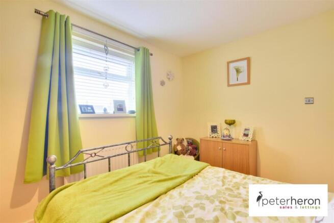 Bedroom 2 (rear)
