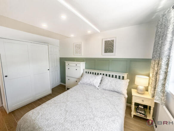 3 bed Bungalow for sale Image 10