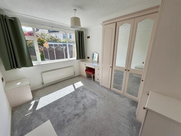 2 bed Semi-Detached Bungalow for sale Image 8
