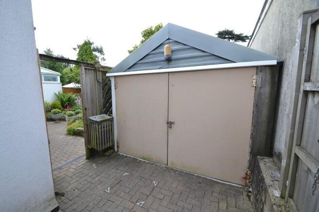 Detached Garage/Workshop