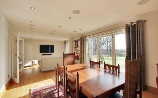 Sitting/Dining Room