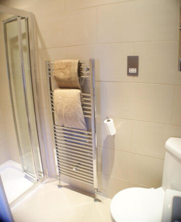 SHOWER ROOM