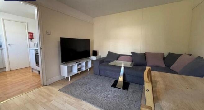 living room photo rede  close