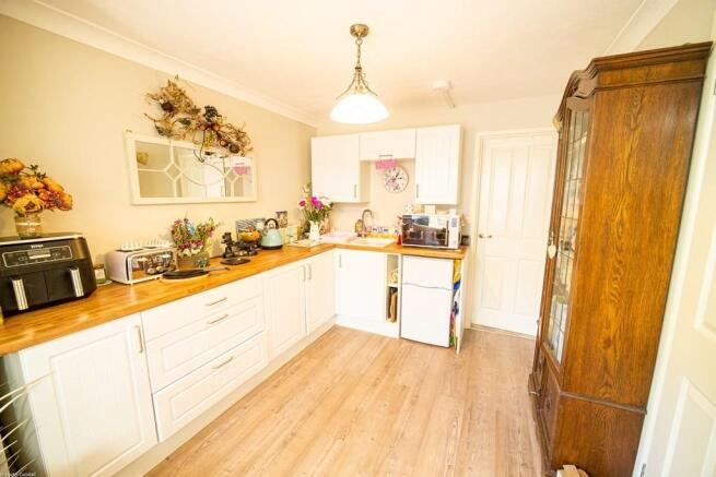 ANNEX KITCHEN/LIVING
