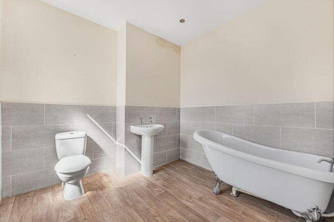 St. Johns Road, Waterloo, L22 photo 4