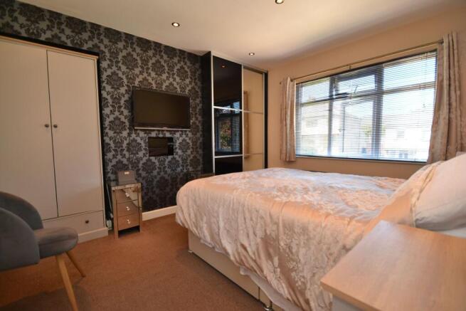 3 bed Semi-Detached for sale Image 12