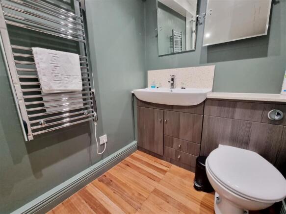 2 bed Apartment for sale Image 7