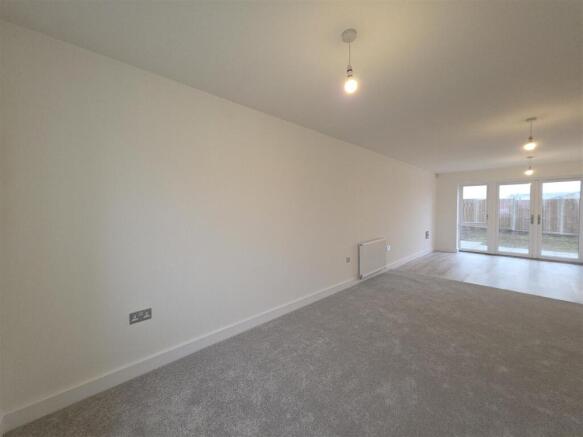 2 bed Detached for sale Image 7