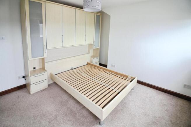 4 bed Terraced for sale Image 8