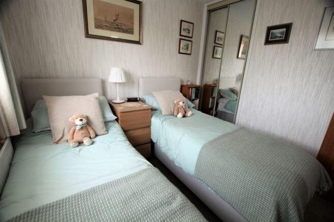 2nd bedroom