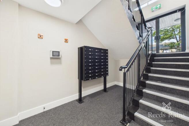 1 bed Apartment to rent Image 11