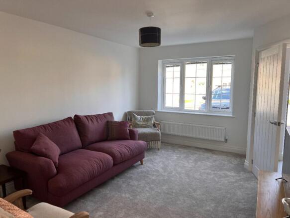 3 bed Semi-Detached to rent Image 8