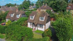 77, Wivelsfield Road, Haywards Heath RH16 4EP