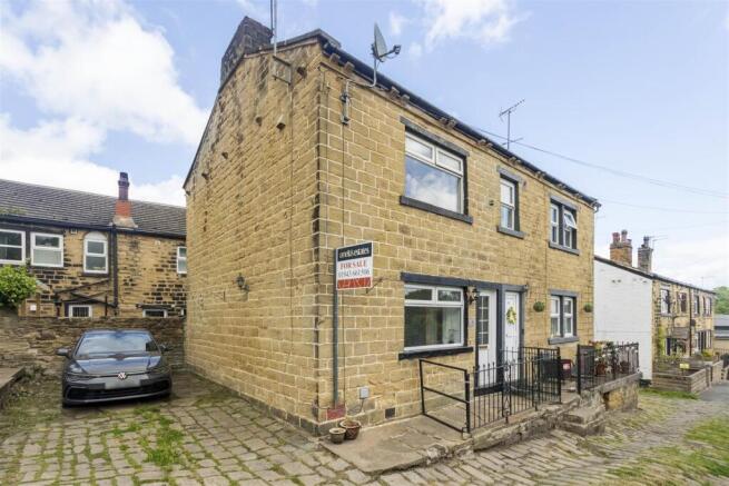 2 bed Semi-Detached for sale Image 9