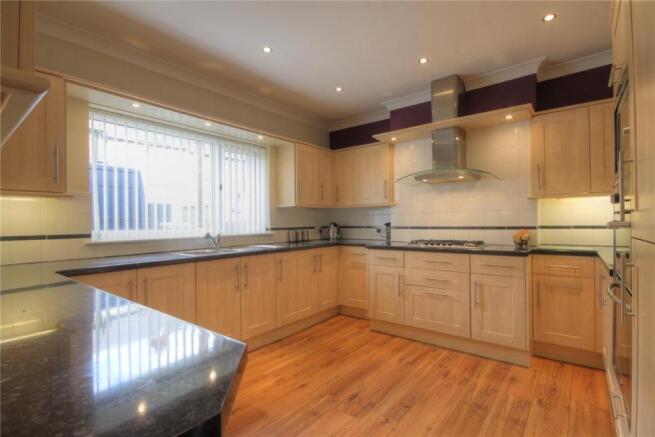 Kitchen Pic 1